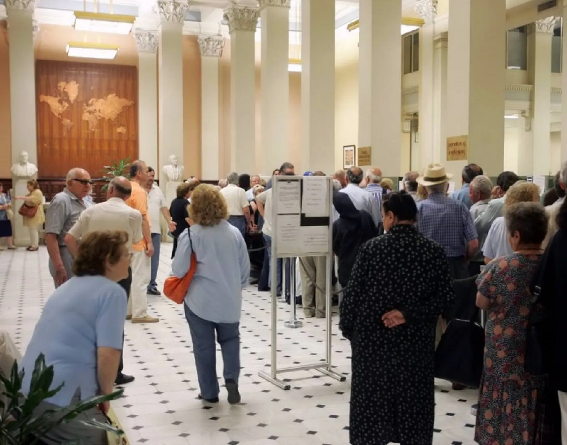 Έρχεται τριπλή… μείωση στις συντάξεις Σεπτεμβρίου