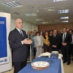 Στιγμιότυπα από την ομιλία του Δ.Σ. & CEO Allianz Ελλάδος Πέτρου Παπανικολάου κατά τη διάρκεια κοπής της πίττας.