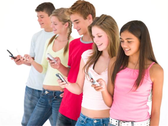 mobile-phone-in-teenagers-Custom