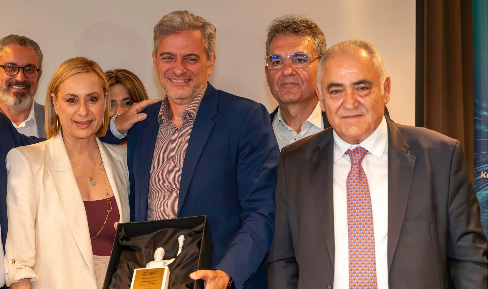 Τιμητική διάκριση για το Δ. Γαβαλάκη από την Επιτροπή Ασφαλιστικών Πρακτόρων