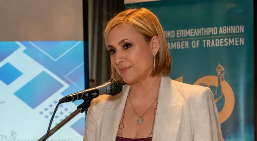 Ο ασφαλιστικός πράκτορας δεν είναι μόνος