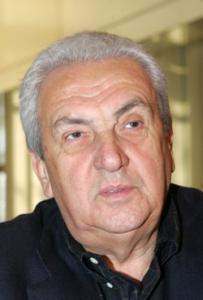 Ελεύθερος με εγγύηση €300.000 ο Δημήτρης Κοντομηνάς και απαγόρευση εξόδου του από τη χώρα.