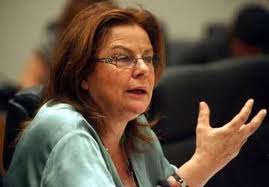 Πρόσκληση συνεργασίας δημόσιας και ιδιωτικής ασφάλισης από την Λούκα Κατσέλη