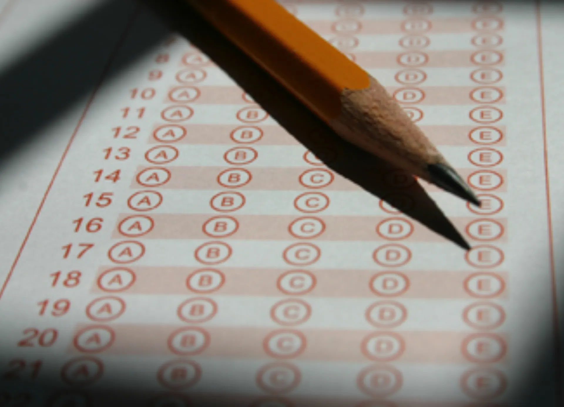 Ποιοι είναι οι υποψήφιοι για τις Εξετάσεις Διαμεσολαβητών