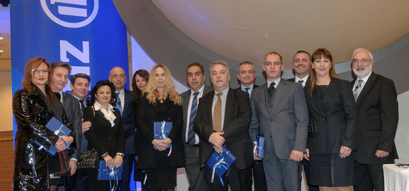 Οι 10 τυχεροί που κέρδισαν από ένα tablet. mesa tablets_n