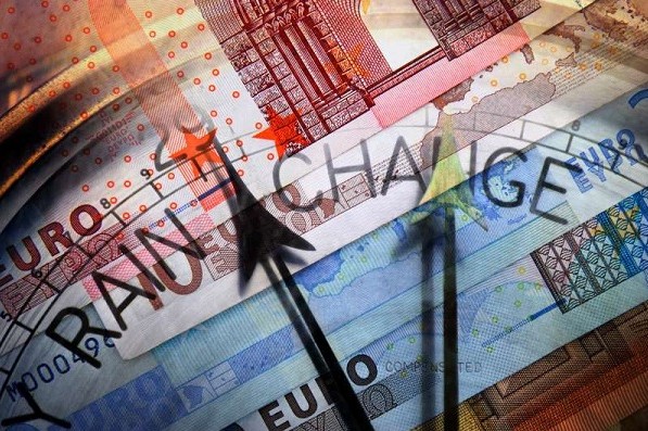 ΕΑΣΕ/ICAP: Επιδεινώνεται δραματικά το οικονομικό κλίμα στην Ελλάδα