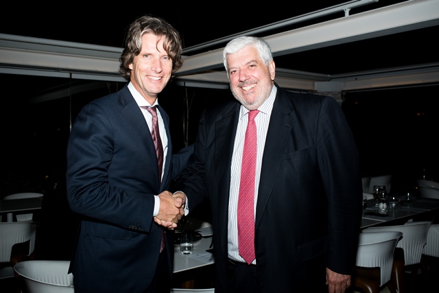 HeDA: Τίμησε τον απερχόμενο Ολλανδό Πρέσβη Jan Versteeg