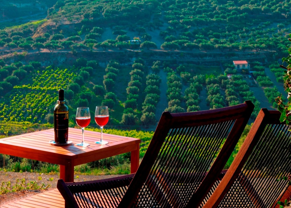 Νέα πνοή στο Oινοποιείο Μπουτάρη στην Κρήτη