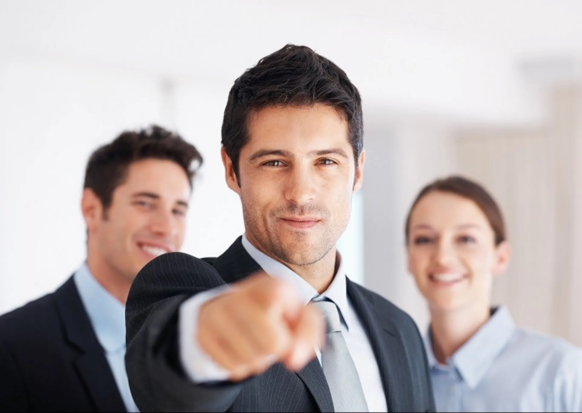 Ποιος χρειάζεται γραβάτες, κοστούμια και νέες τεχνικές πωλήσεων;