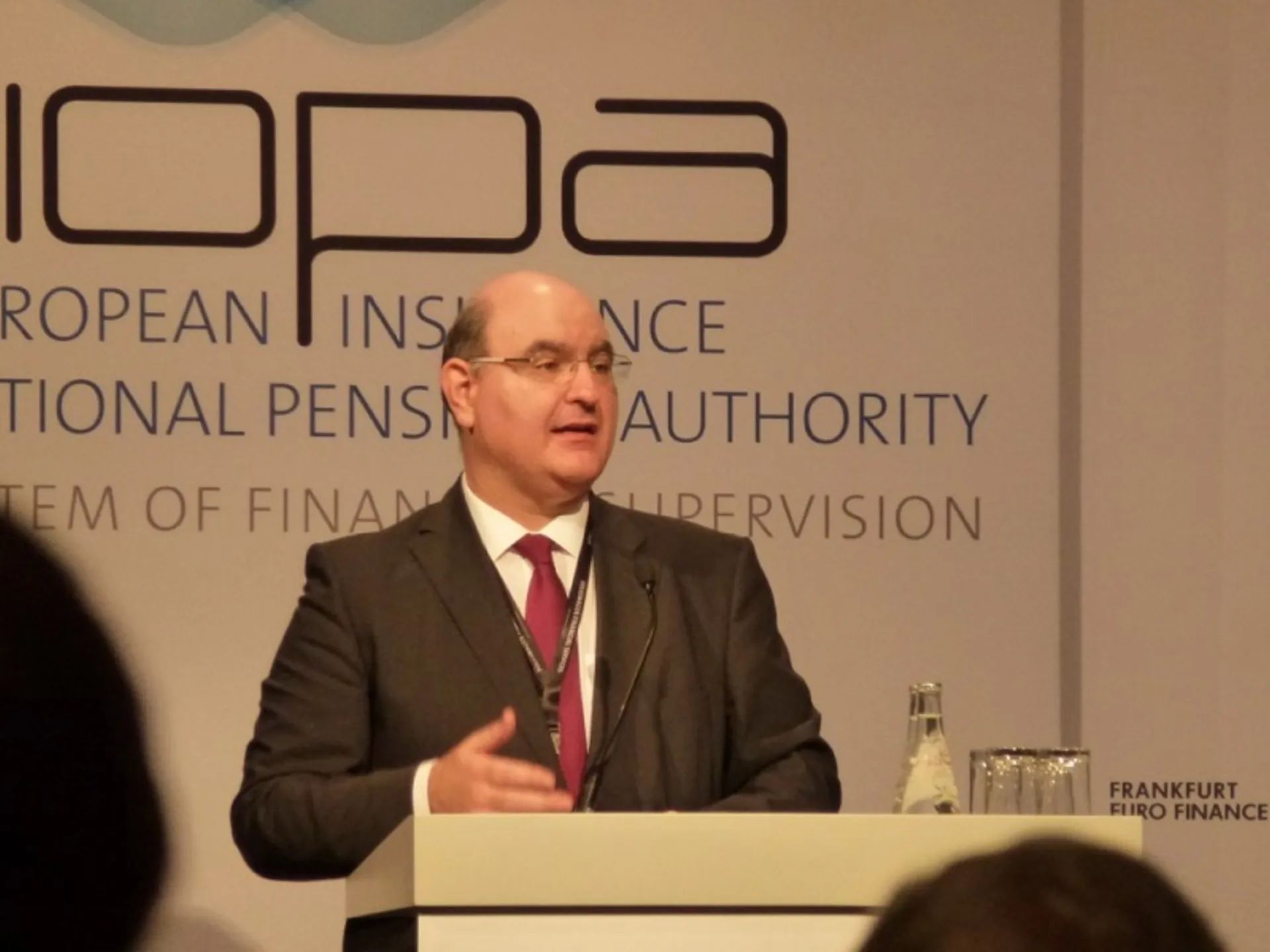 EIOPA: Τρέχει… να προλάβει την κατάρρευση ασφαλιστικών εταιρειών