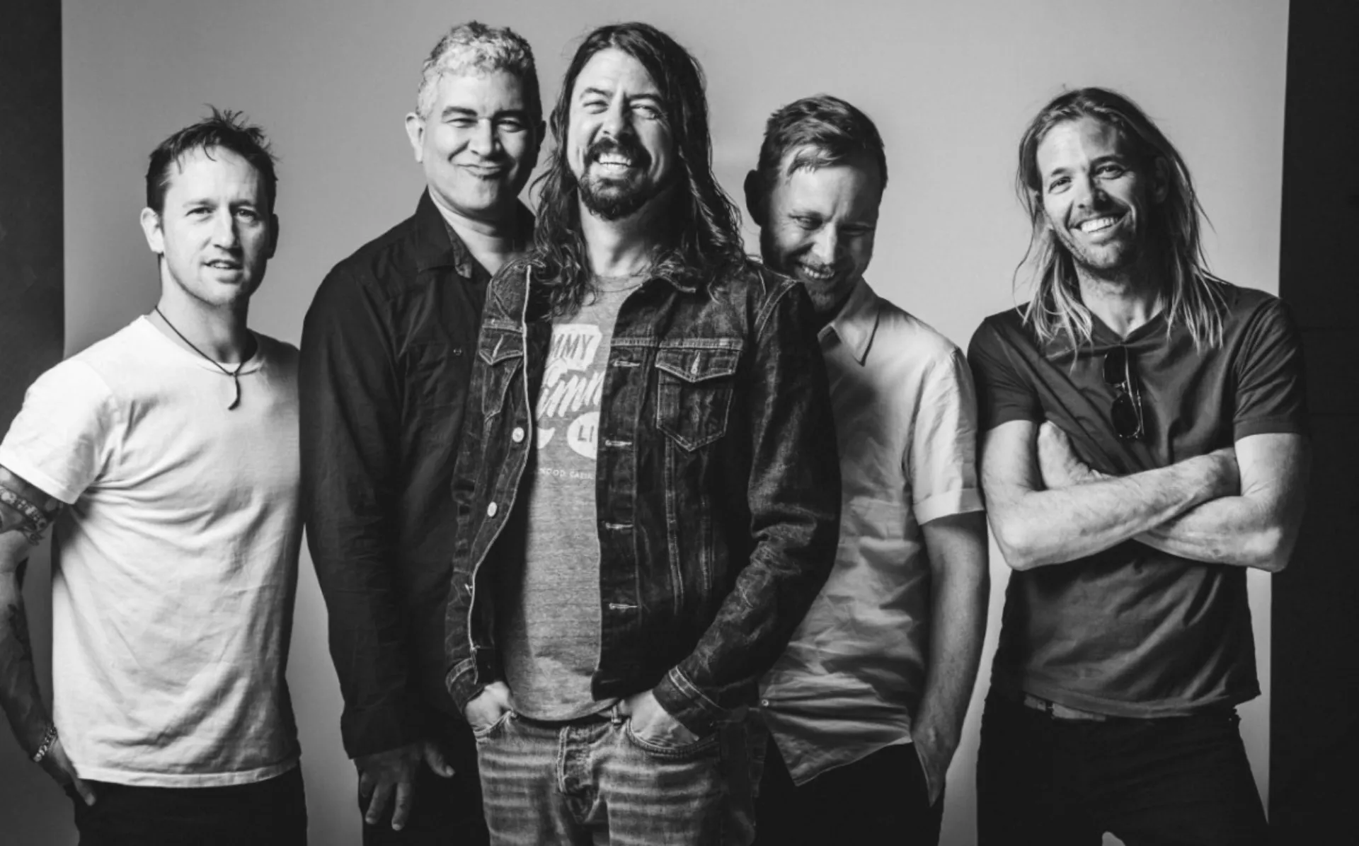 Οι Foo Fighters μηνύουν ασφαλιστικές και τους Lloyd’s