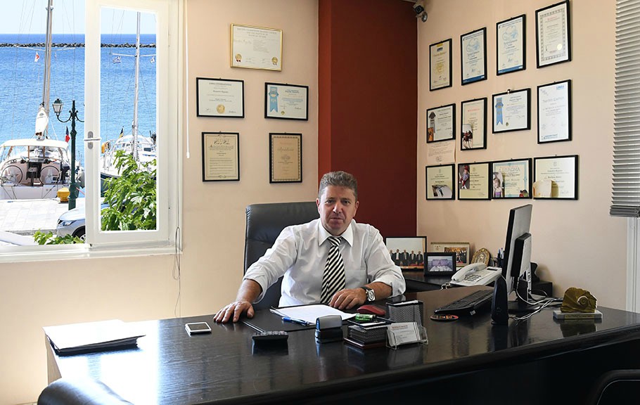 Στην Τήνο η ιδιωτική ασφάλιση δεν είναι συμπληρωματική. Είναι επιτακτική