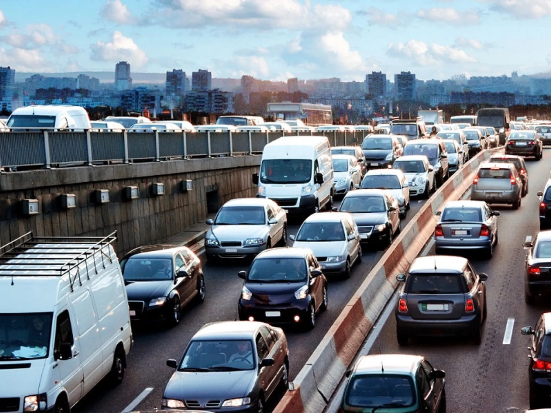 108.781 ραβασάκια για ανασφάλιστα οχήματα