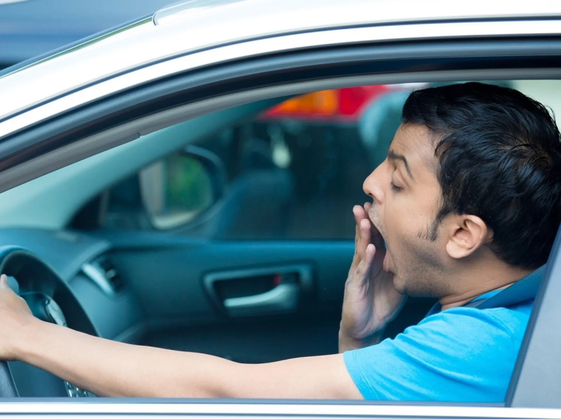 Φυλάκιση έως τρία χρόνια για όσους οδηγούν σε κατάσταση κόπωσης ή αντίθετα στο ρεύμα