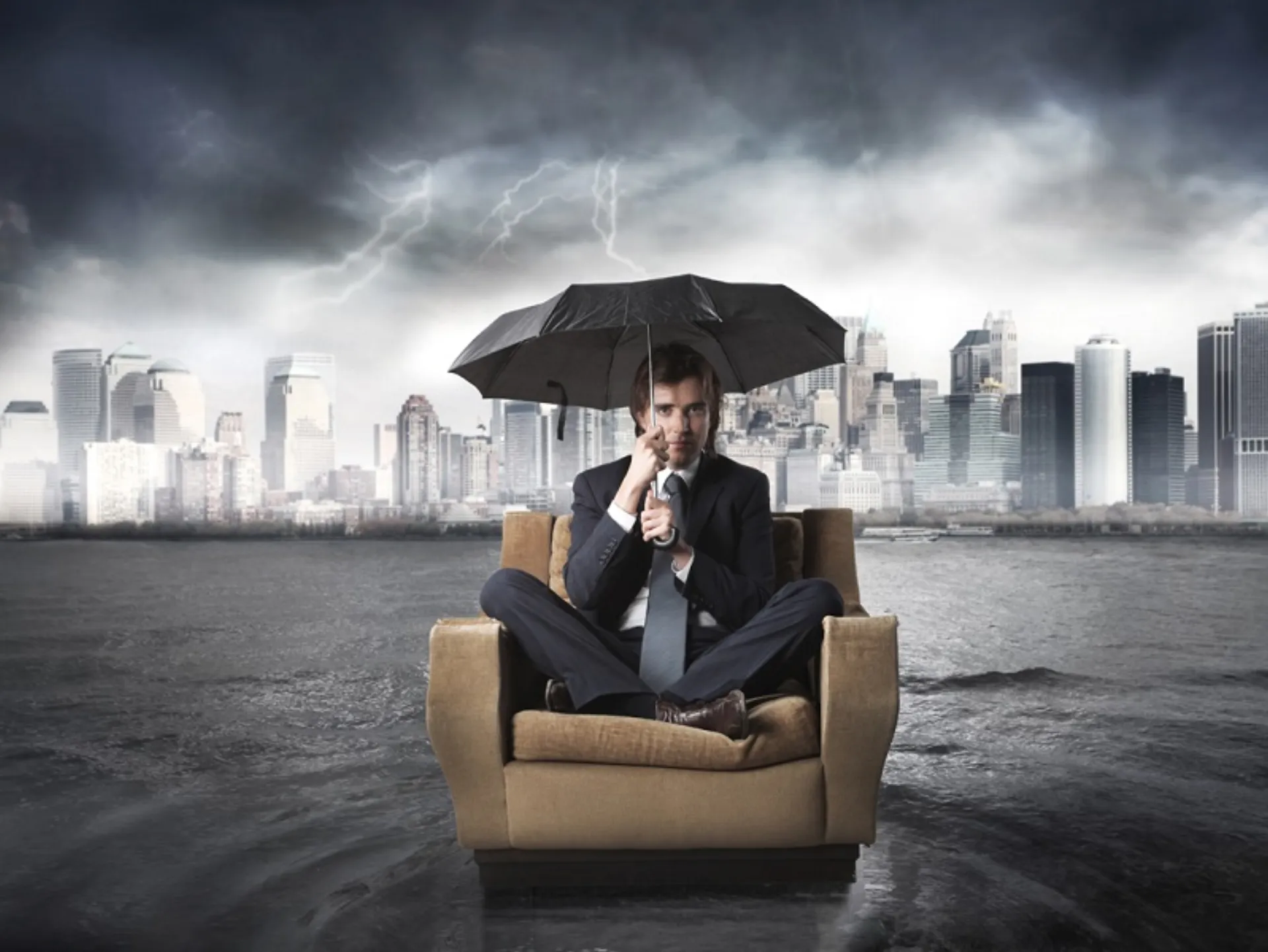 Ανταγωνισμός και μειωμένη ζήτηση «χτυπούν» τη διαμεσολάβηση