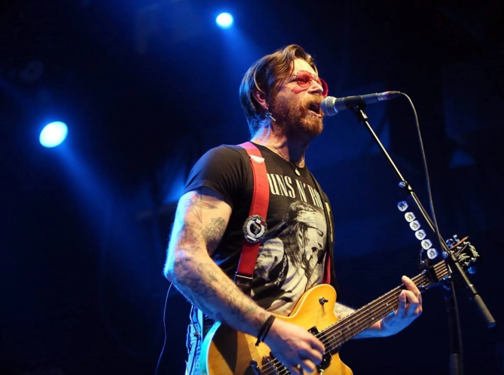 Κάλυψη για τρομοκρατικές επιθέσεις στα συμβόλαια των μουσικών