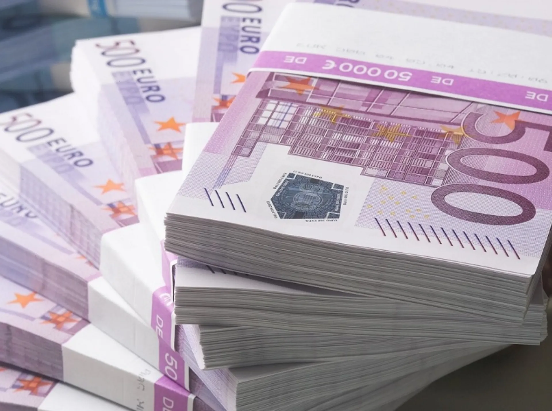 Έρευνα EY: Yψηλή ανάπτυξη προσβλέπουν οι επενδυτές το 2018