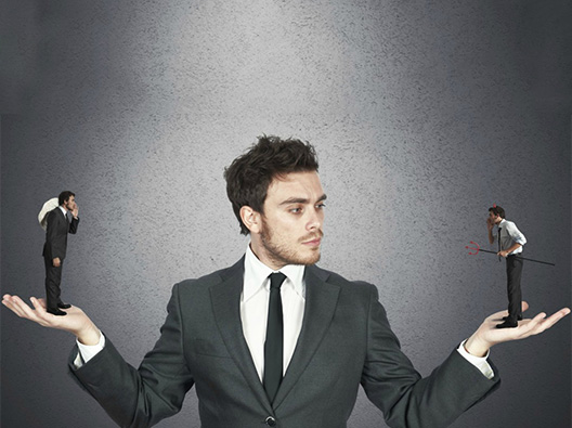 ΕΠΥ: Το μετέωρο βήμα στην Ελλάδα και το άλμα σε business model