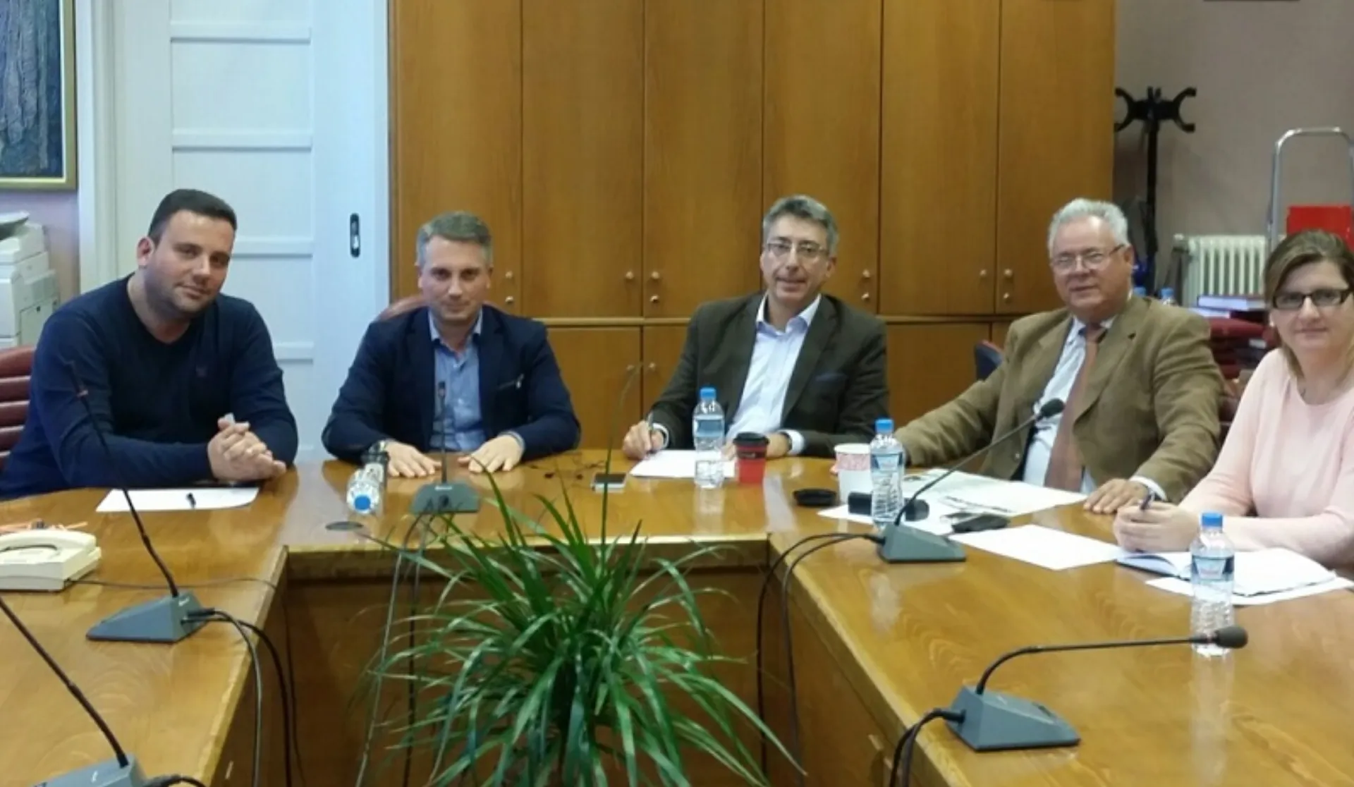 Το ΕΕΘ συμμετέχει στον αποκλεισμό τραπεζών – Σημείο διαμαρτυρίας