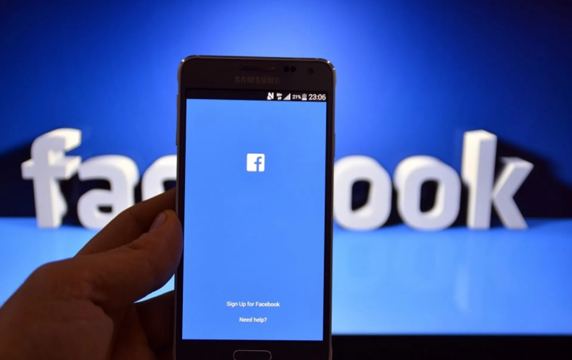 Στοιχεία 617.722 χρηστών του facebook στην Ελλάδα στα χέρια hackers