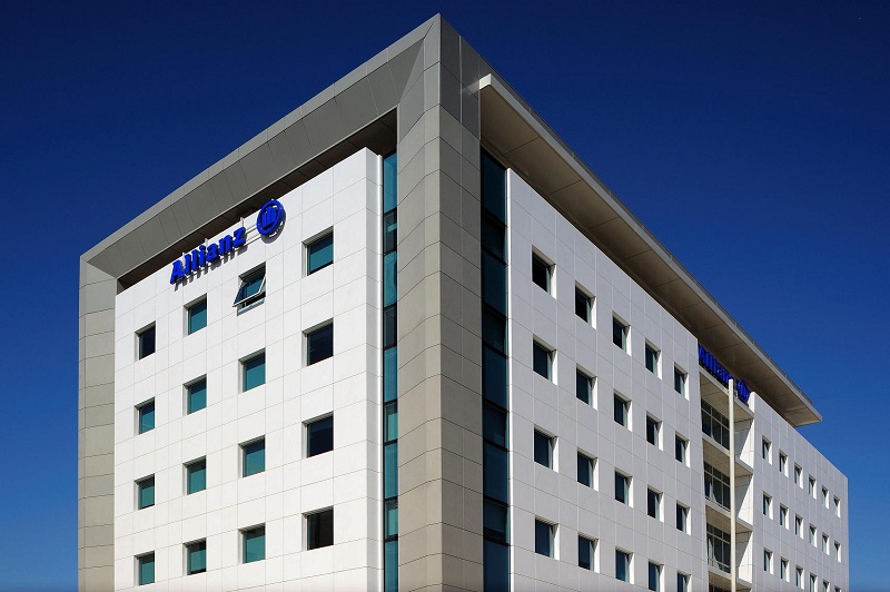 Allianz: Οι δέκα κίνδυνοι που φοβίζουν τις επιχειρήσεις για το 2017