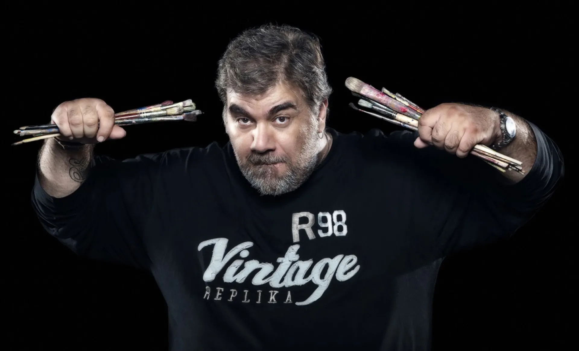 Γιατί ο Δ. Σταρόβας δεν αλλάζει ασφαλιστή;