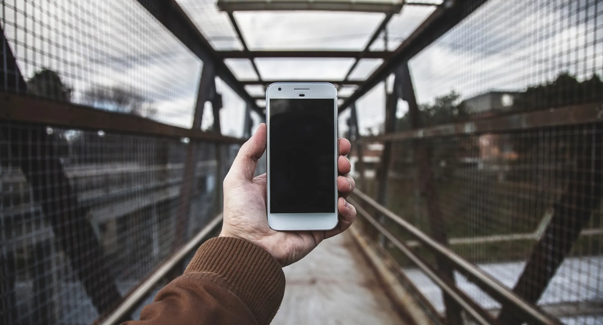 Έρευνα: 5 τρόποι που οι ασφαλιστές ζωής μποορούν να εκμεταλλευτούν τα κινητά