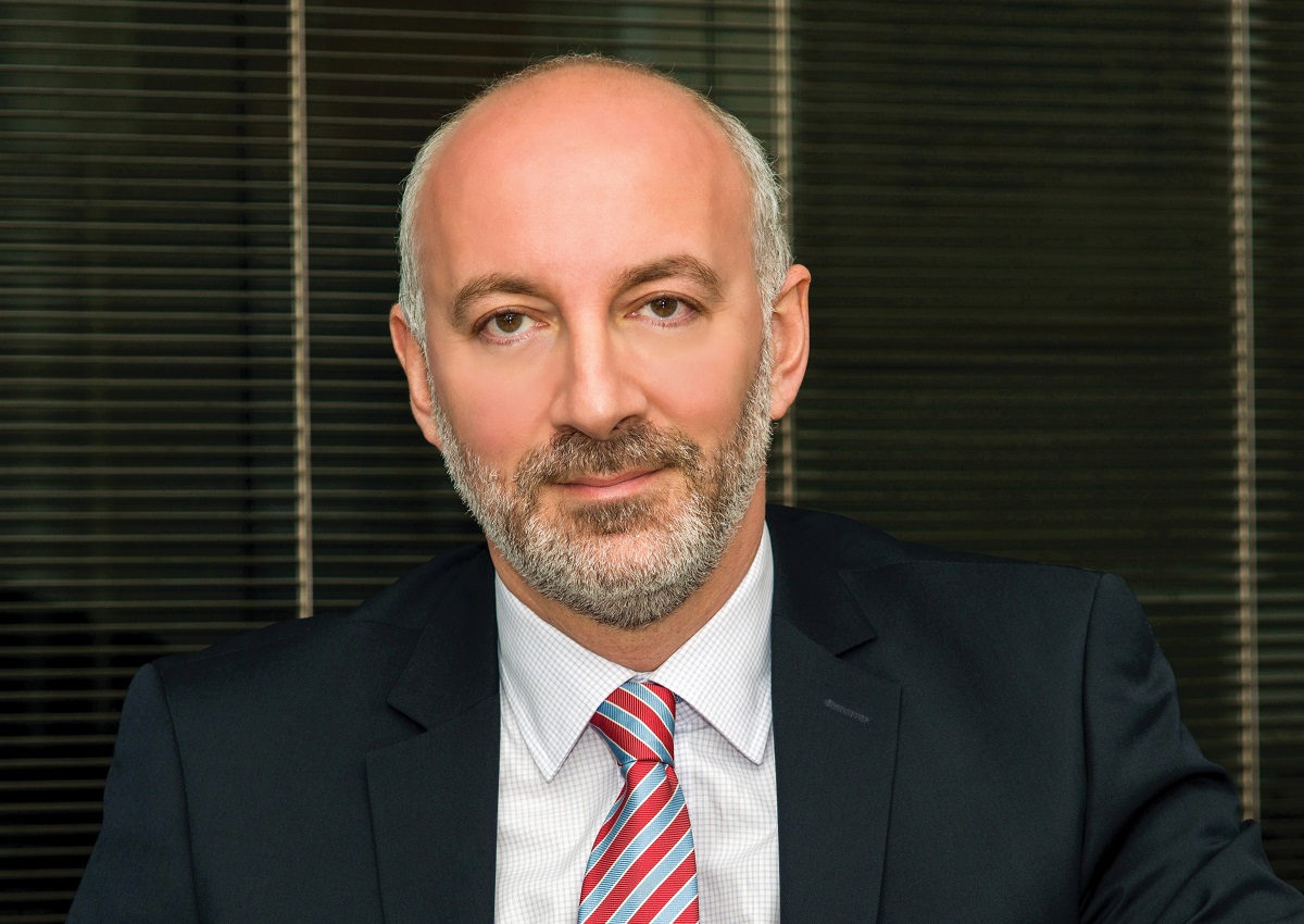 Είναι υποχρέωσή μας να απαλλαχτούμε ως αγορά από τις προκαταλήψεις