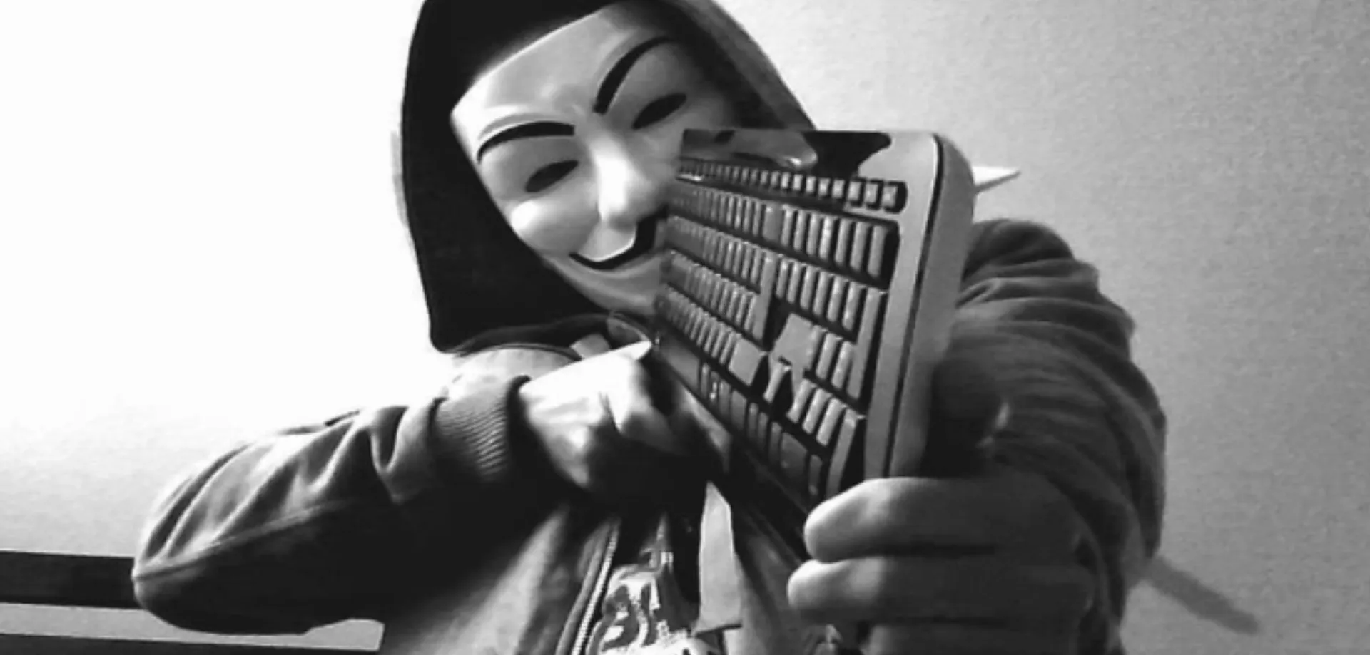 Ψεύτικα tweets από hackers σε λογαριασμούς των Obama, Musk, Kardashian, Apple