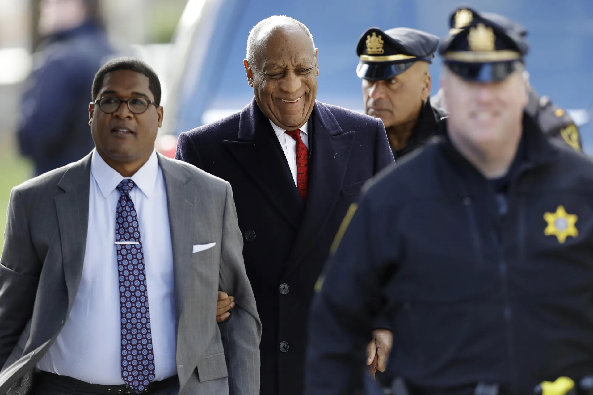 Διακανονισμός με 7 γυναίκες από την AIG – Αντίθετος ο Bill Cosby