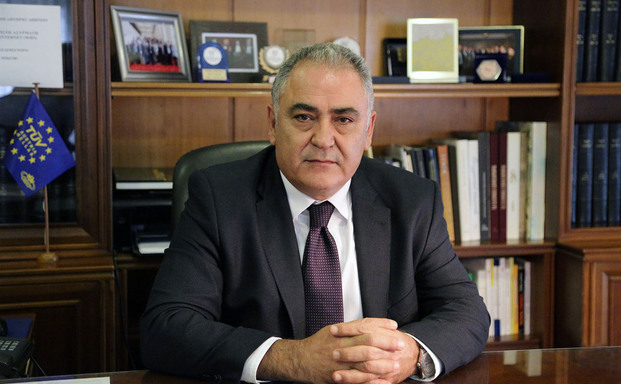 Γ. Χατζηθεοδοσίου : Επιβάλλεται λόγω κορωνοϊού να κλείσουν και τα εμπορικά καταστήματα