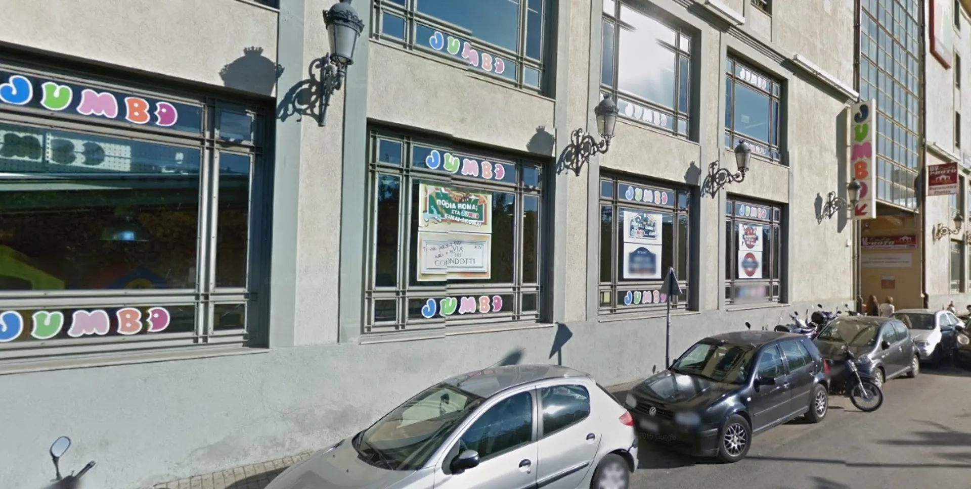 Περιορισμένες ζημιές από τη φωτιά στο Jumbo