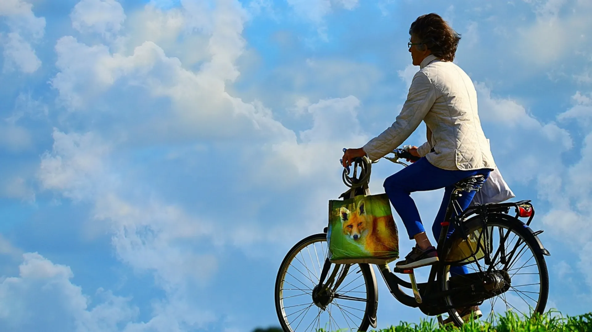 Μισή ώρα άσκησης μειώνει τις πιθανότητες πρόωρου θανάτου στη μέση και τρίτη ηλικία