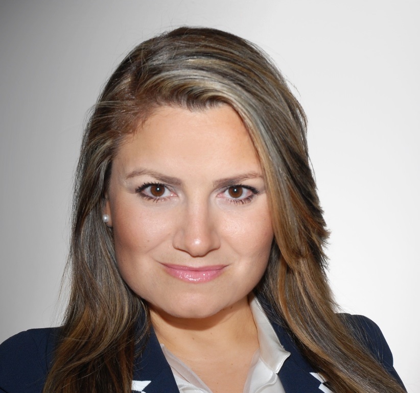 Η Αικατερίνη Μανίκα, εξειδικευμένη στη χειρουργική ογκολογία και ογκοπλαστική χειρουργική μαστού, διευθύντρια του Κέντρου Μαστού της κλινικής