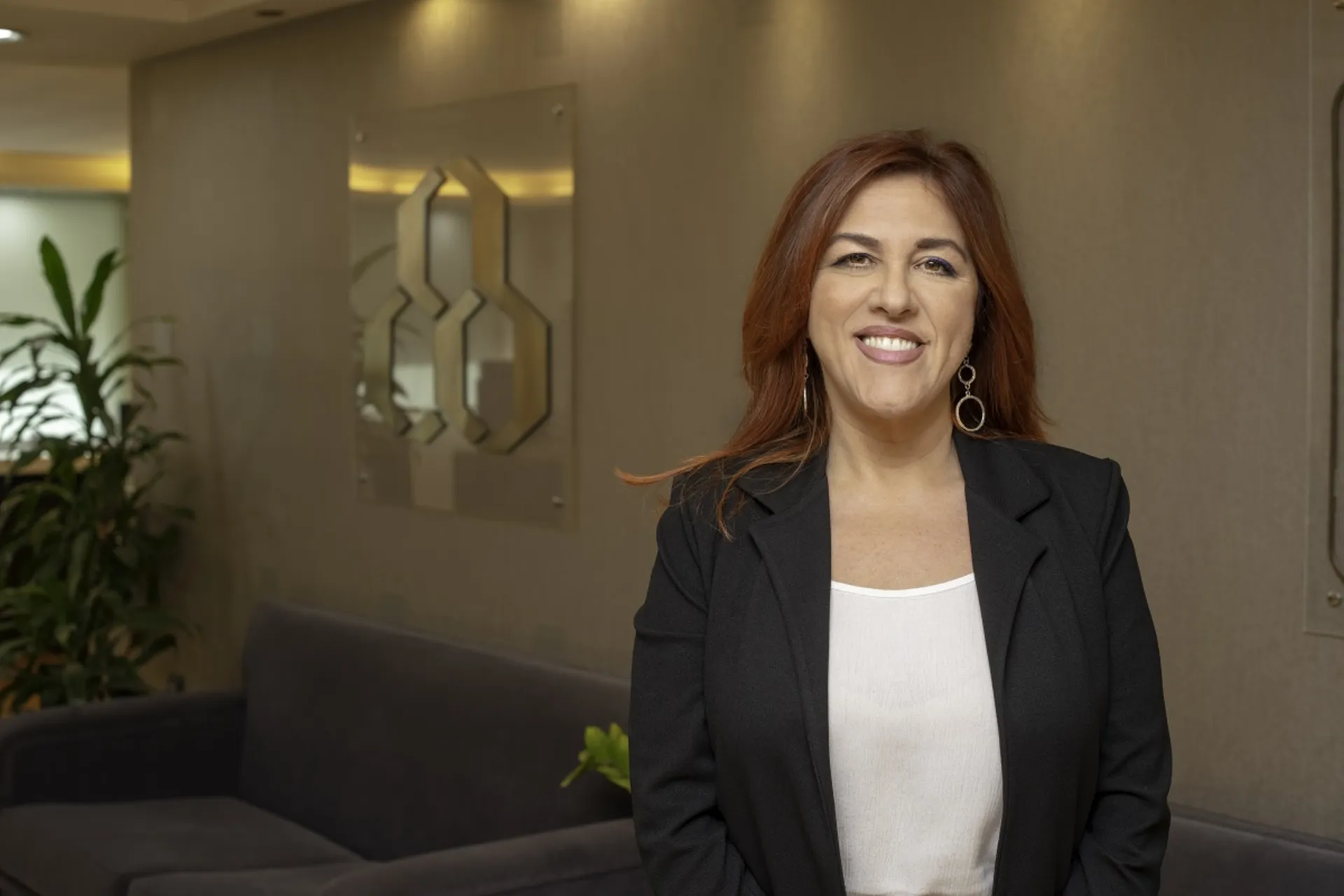 Β. Ανασοντζή – Sofos Insurance Agency: Απαρέγκλιτη αρχή η ειλικρίνεια