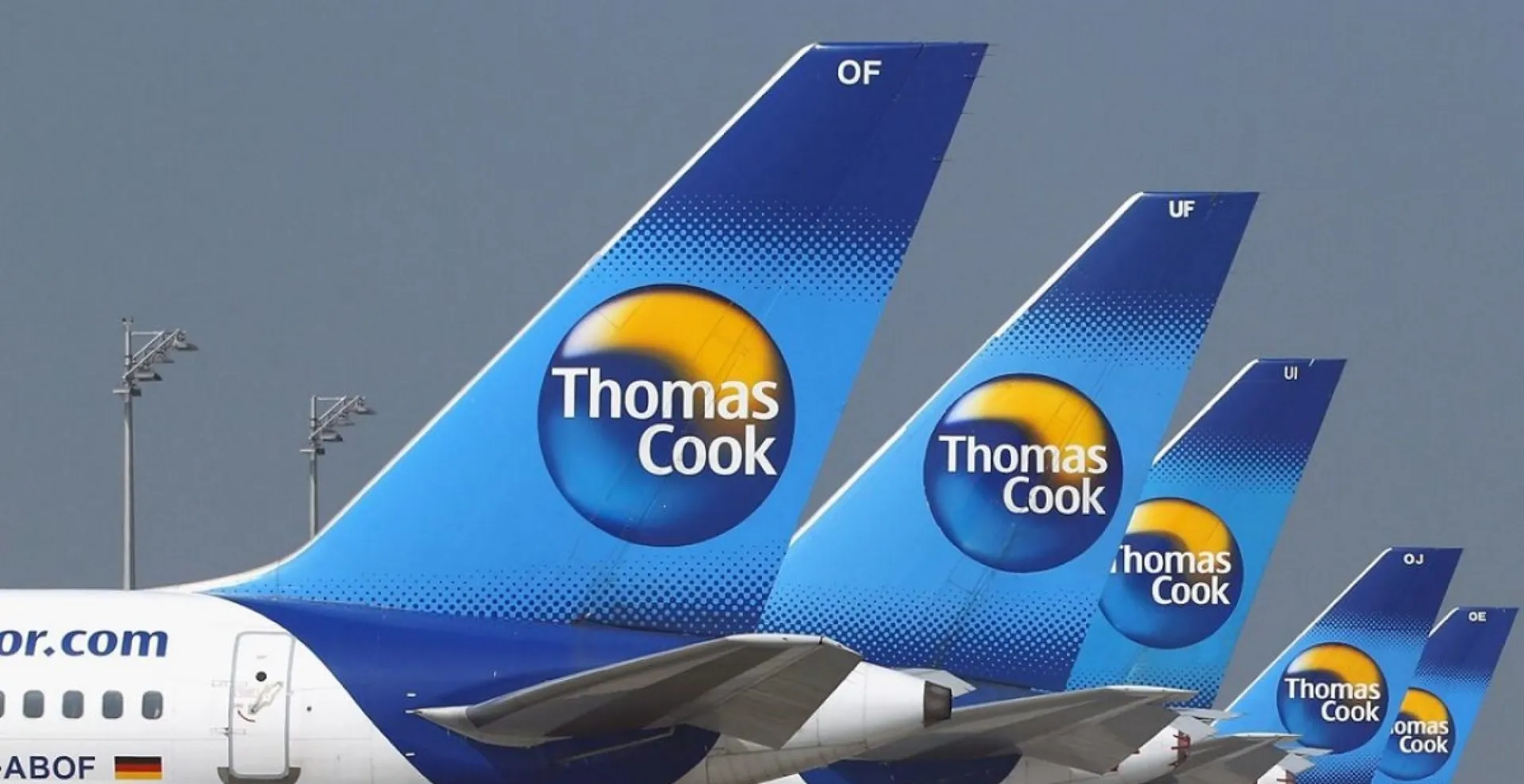 Thomas Cook: Με ασφαλιστήρια συμβόλαια θα επαναπατριστούν 600.000 τουρίστες