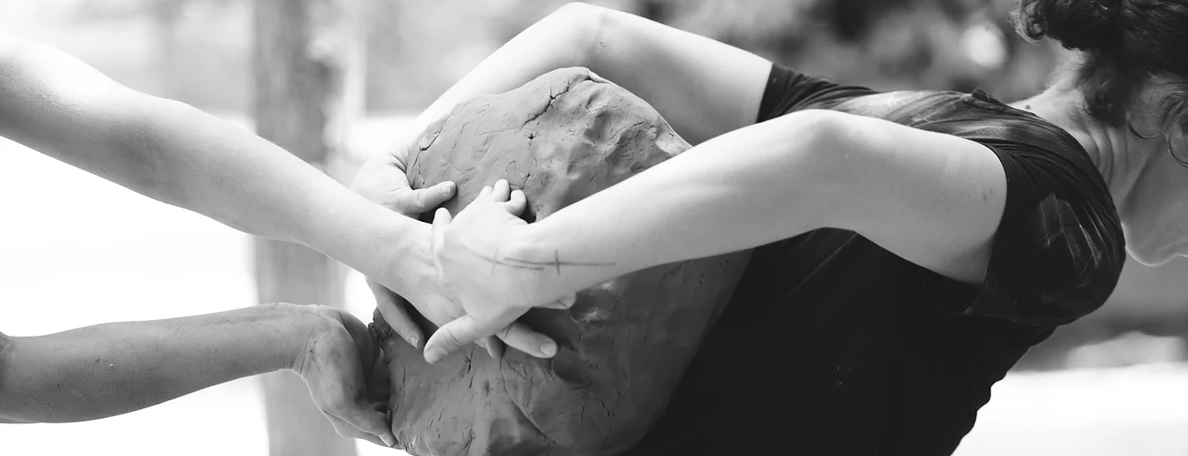 Mount: Ένα έργο της Βιτόρια Κωτσάλου