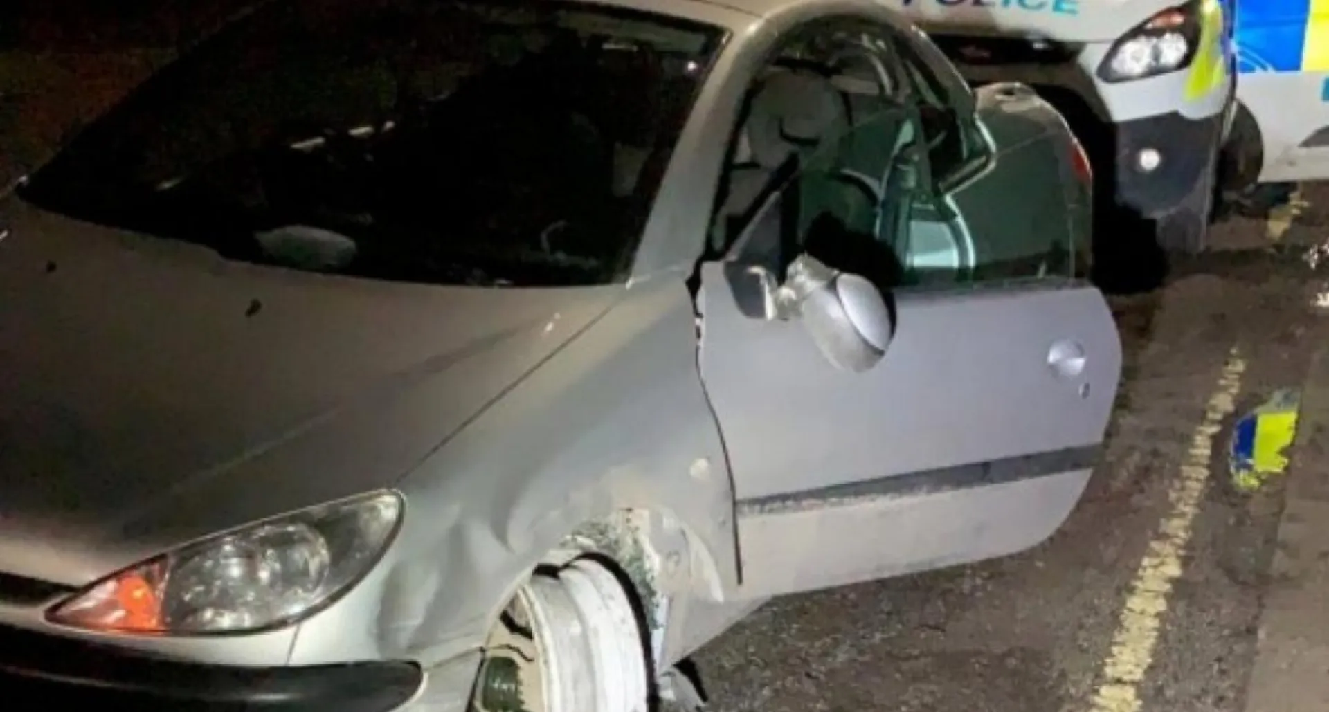 Οδηγούσε χωρίς ασφάλεια, δίπλωμα και … λάστιχο