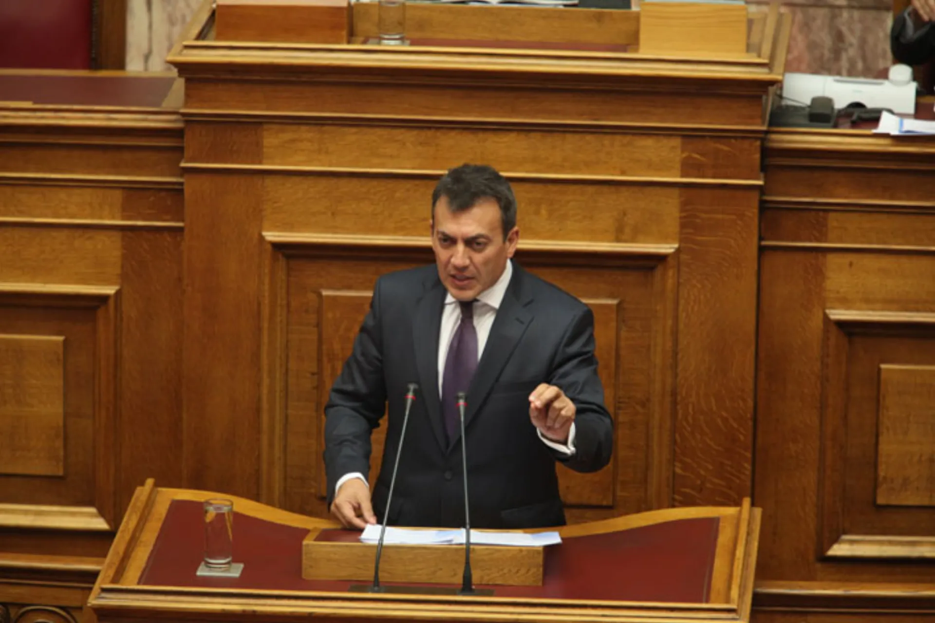 Γ. Βρούτσης: Επιστρέφουμε άμεσα 43,5 εκατ. ευρώ σε 51.617 επαγγελματίες