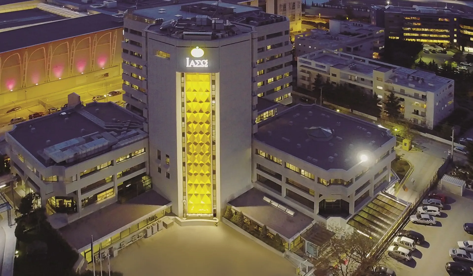 ΙΑΣΩ Γενική Κλινική: Ρομποτική μαστεκτομή και αποκατάσταση