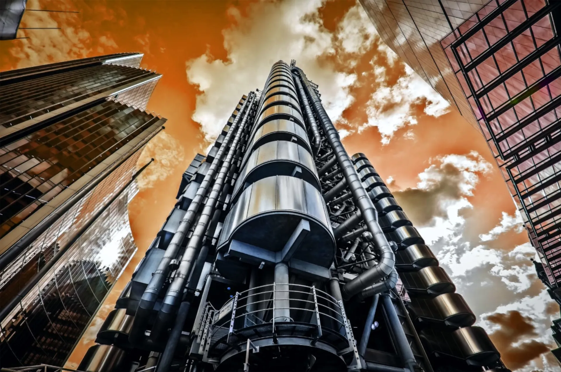 Lloyd’s: Αύξηση 25,6% στα κέρδη προ φόρων