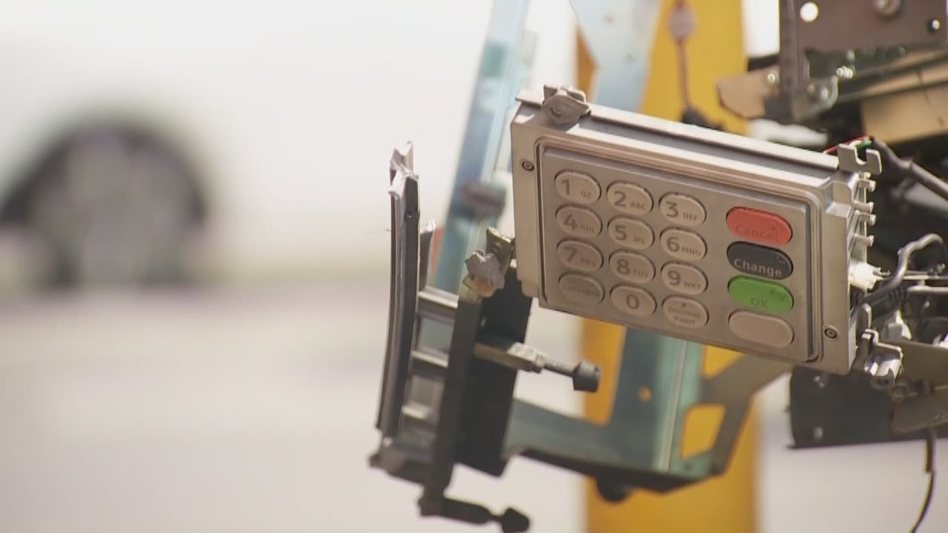 Έκρηξη σε 3 ΑΤΜ έξω από supermarket: Ασφαλισμένο το κατάστημα