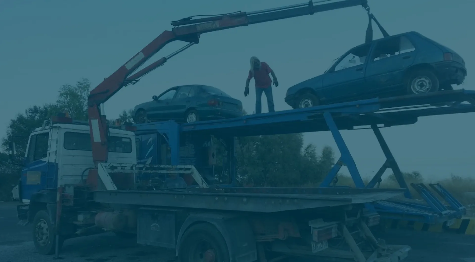 2.300 εγκαταλελειμμένα οχήματα απομακρύνθηκαν στην Αθήνα