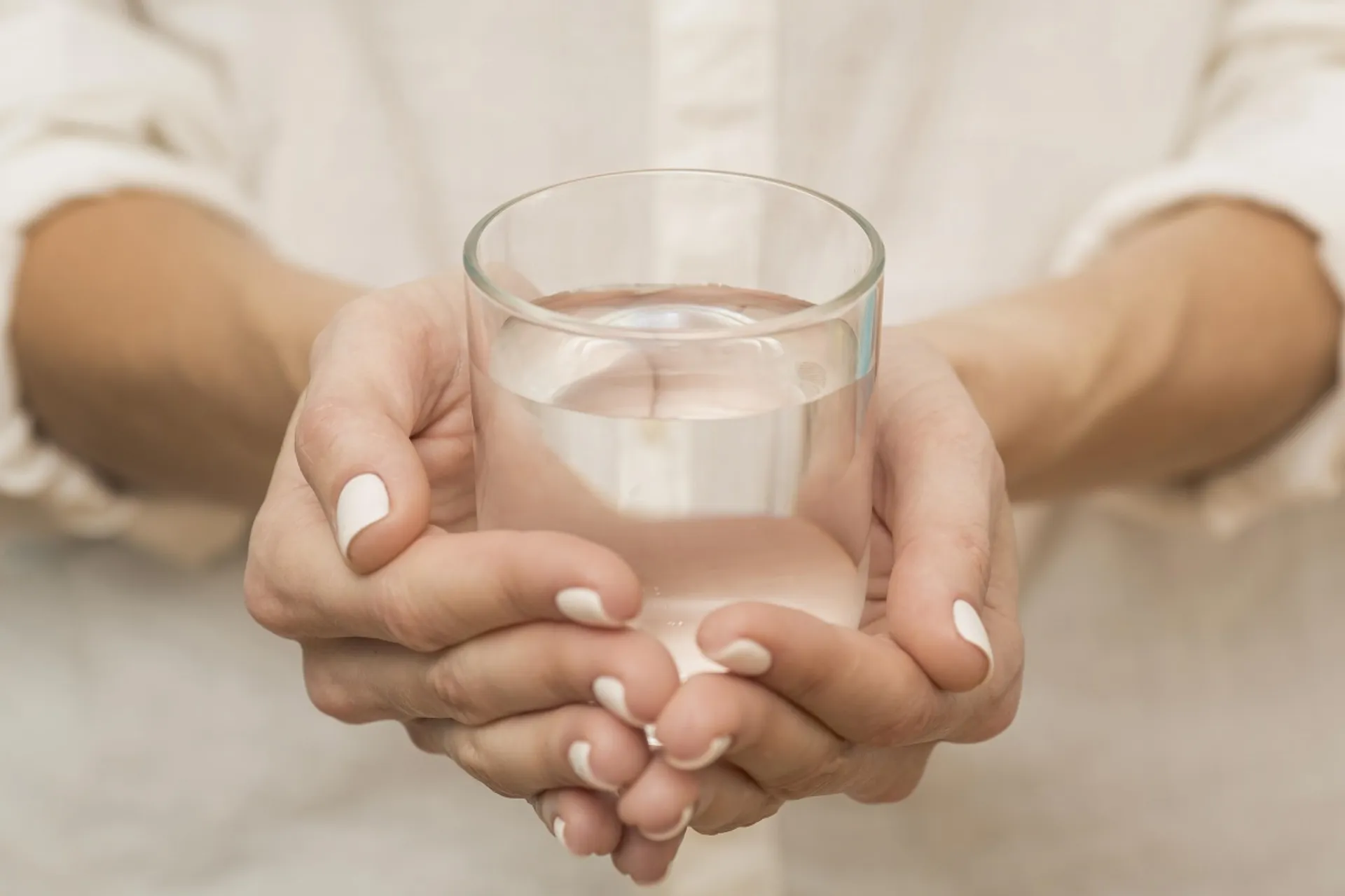 Eurolife Blog: Τι σχέση έχει ένα ποτήρι νερό με την ιδιωτική ασφάλιση υγείας;