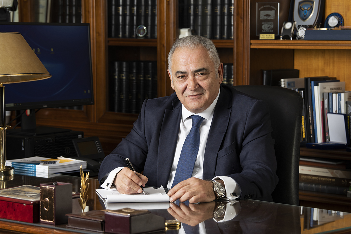 Εκτός πραγματικότητας η συζήτηση για την αύξηση ασφαλιστικών εισφορών