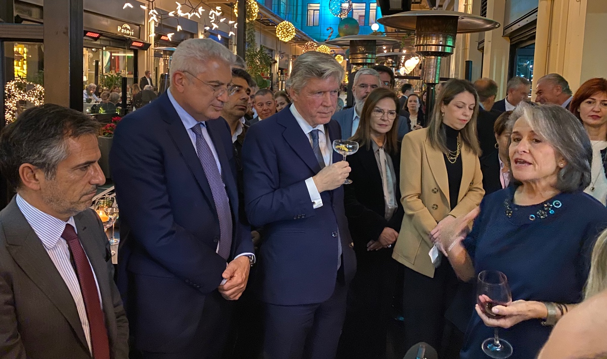 Η Ι. Σεληνιωτάκη συνταξιοδοτείται, ο Σ. Κωνσταντάς αναλαμβάνει