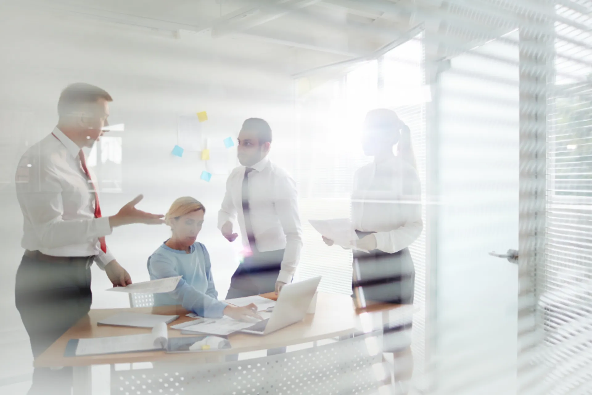 Στο 20% το μερίδιο των ΕΠΥ & εταιρειών με ελεύθερη εγκατάσταση