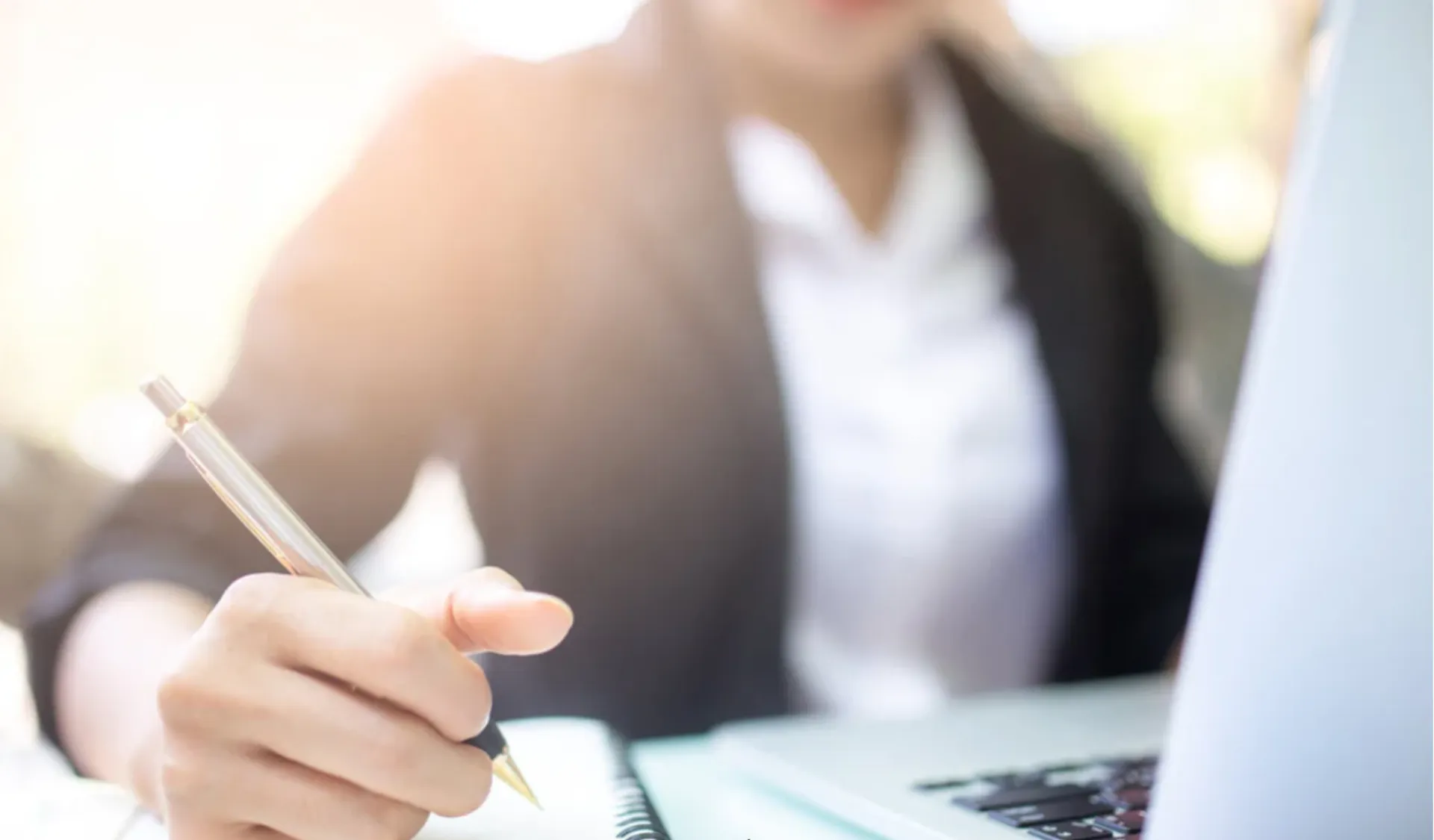 ΙΝΤΕΡΣΑΛΟΝΙΚΑ: Εξ’ αποστάσεως πρόγραμμα για τις εξετάσεις πράκτορα