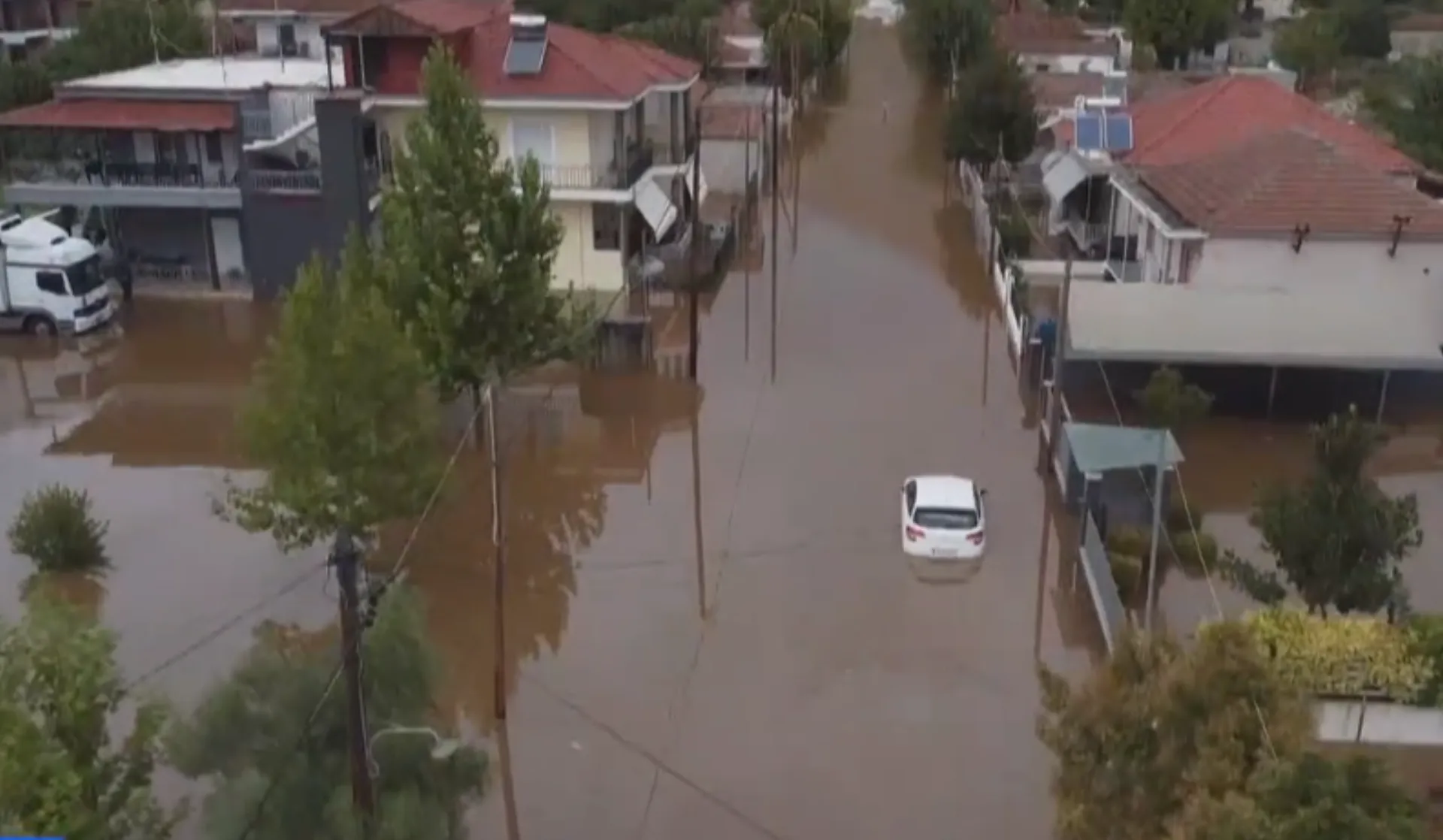 Ο Daniel “περικόπτει” ασφαλιστικά bonus