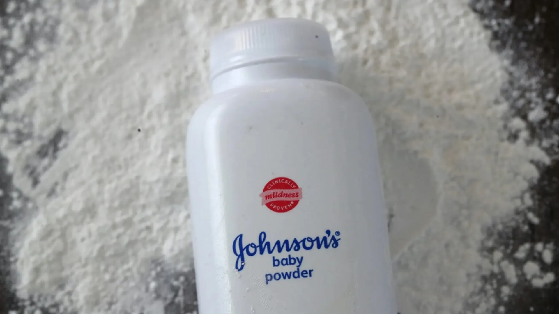 Johnson & Johnson: Οι εξελίξεις για το ταλκ και τους 50.000 ενάγοντες